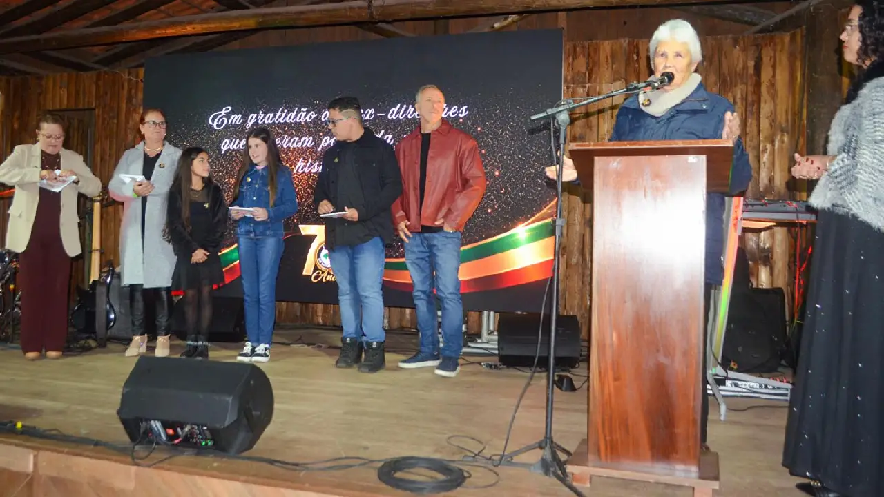 Escola Rio Grande do Sul comemora 75 anos de história no CTG Gomes Jardim