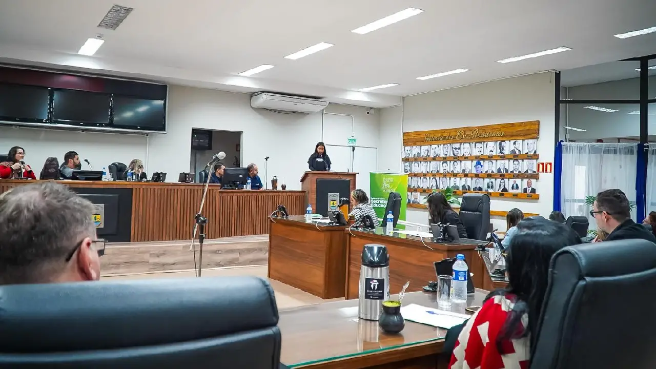 Estudantes de Guaíba disputam primeira etapa do 4º Concurso Escolar de Oratória