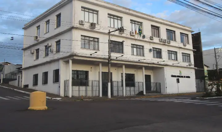 Por 12 a 4, Câmara aprova projeto que altera gratificação de profissionais da educação especial em Guaíba