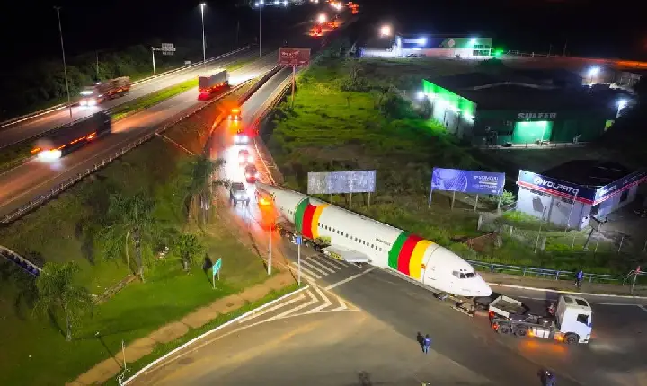 Prefeita Claudinha Jardim notifica empresa para o encerramento das atividades do Avião Alegre
