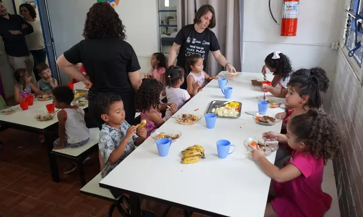 Prefeitura de Guaíba inicia projeto 'Férias na Escola 2026' com atividades interativas para estudantes