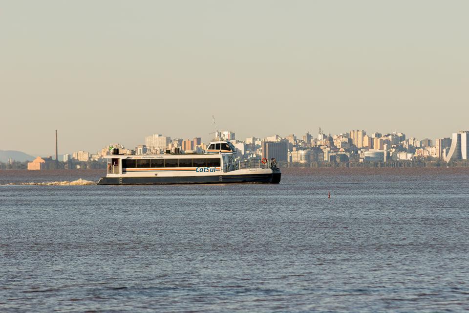 Catamarã volta a ser suspenso aos sábados, domingos e feriados