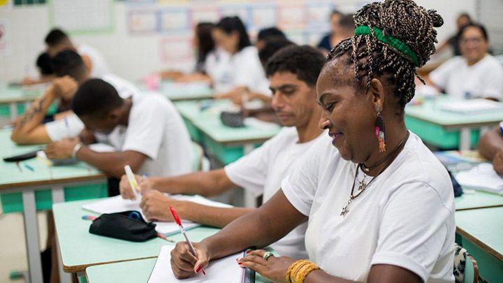 Vamos conversar sobre a EJA?