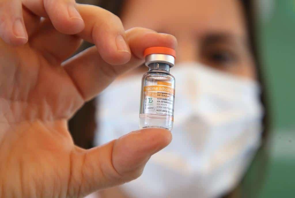 Guaíba começa vacinação contra covid-19 nesta quarta-feira, com 194 doses