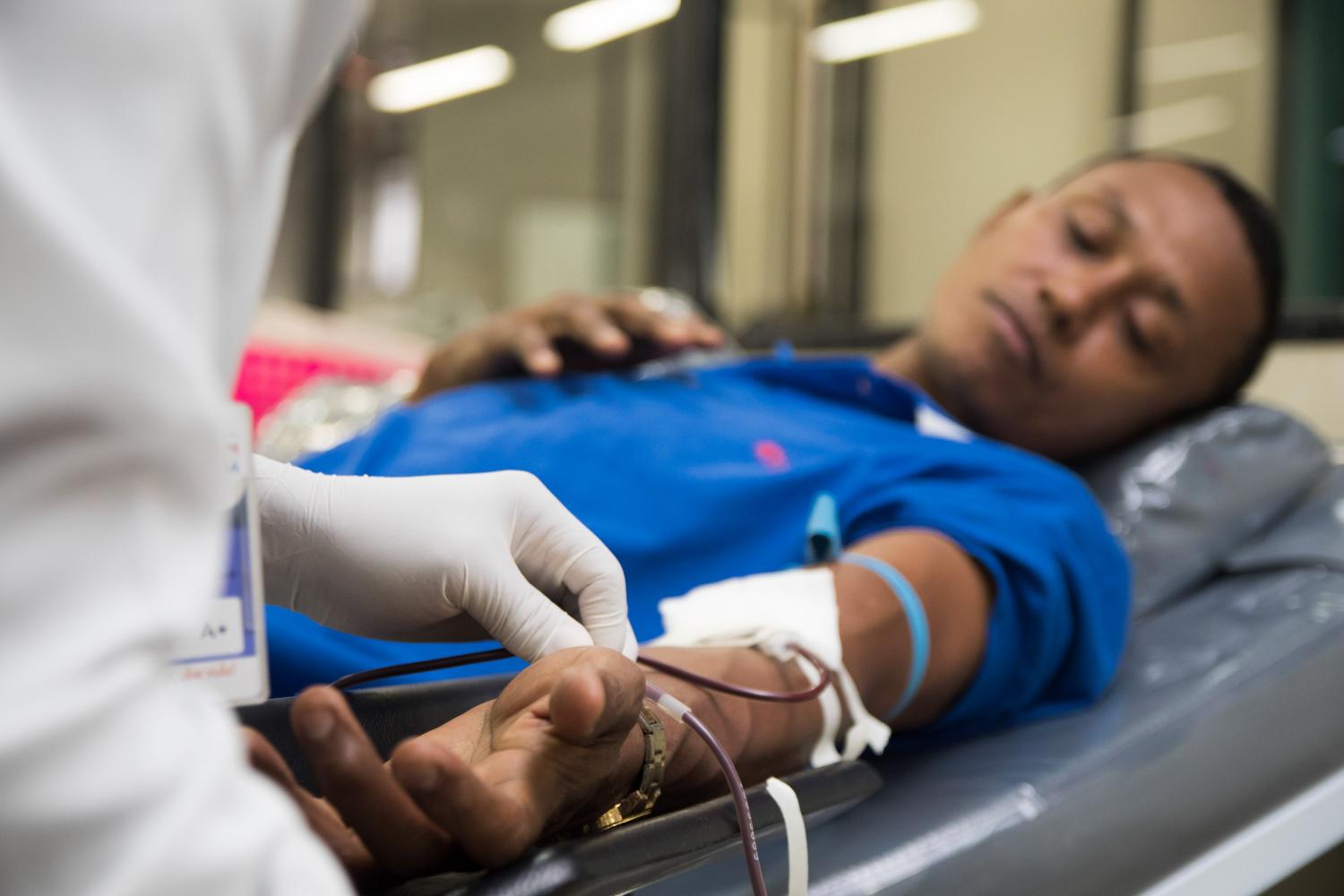 Projeto leva doadores de sangue de Guaíba ao hemocentro da Santa Casa, em Porto Alegre