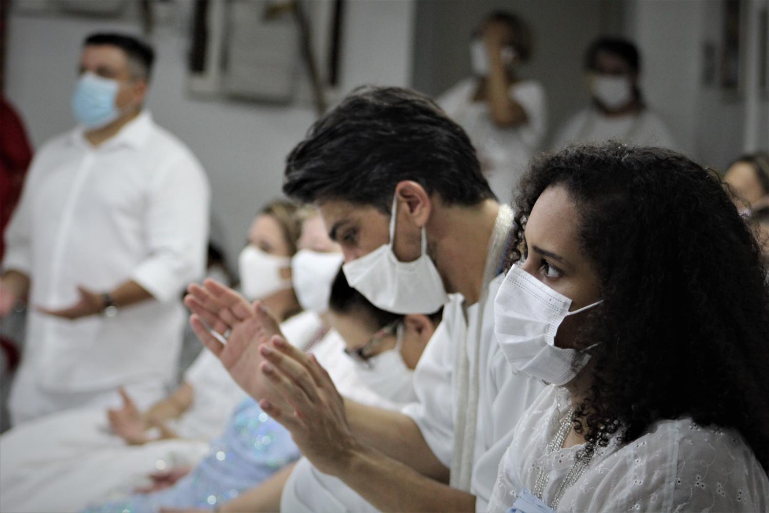 Sem a tradicional festa, devotos homenageiam Iemanjá em cerimônia restrita