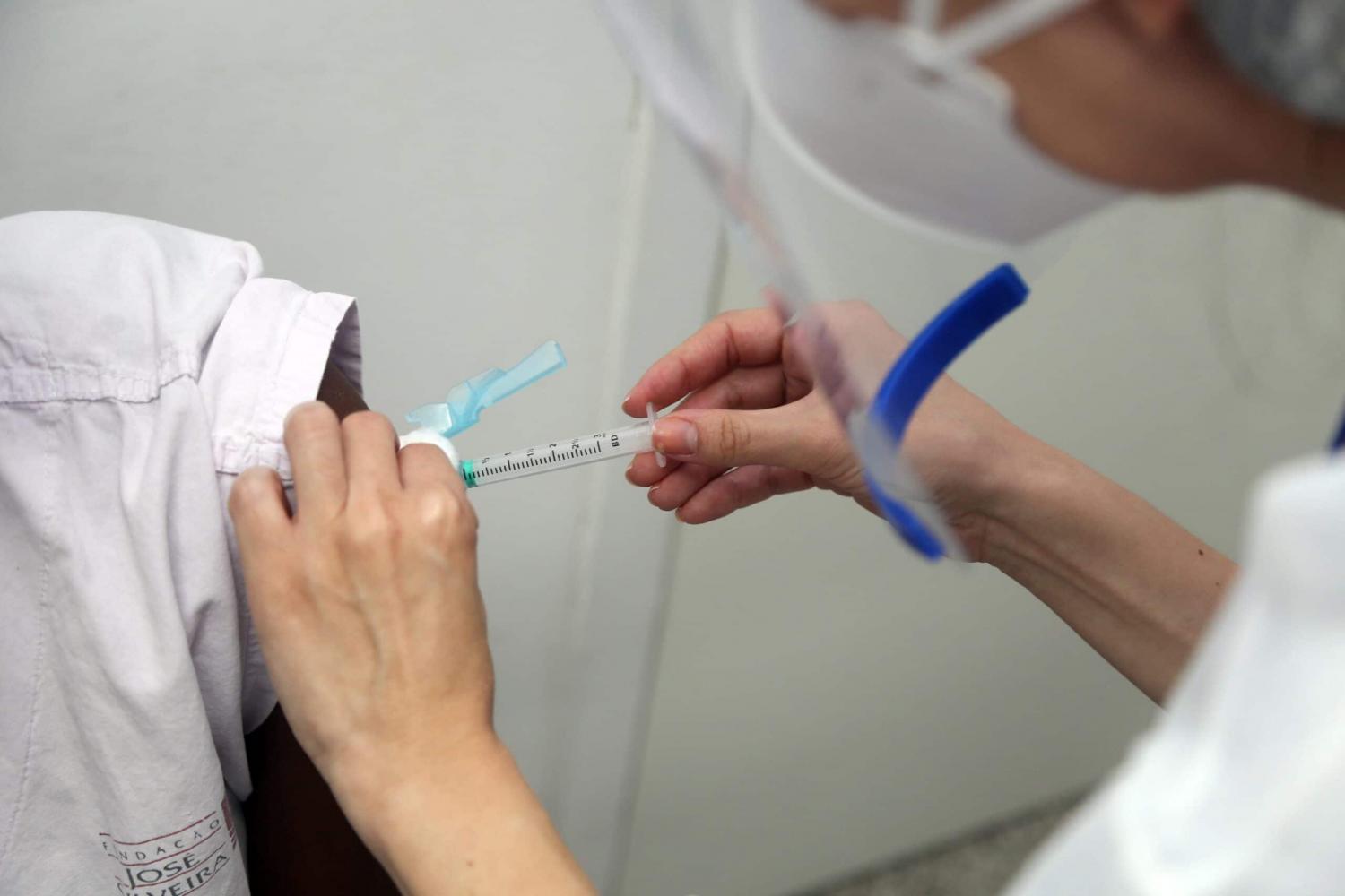 Guaíba deve receber mais 2,2 mil vacinas da CoronaVac nesta semana