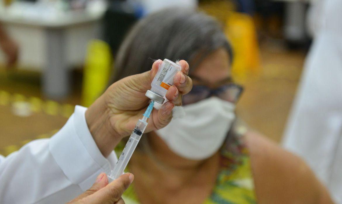 Guaíba distribui 2 mil fichas para segunda dose da Coronavac nesta quinta-feira
