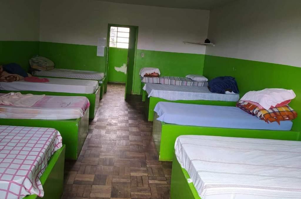 Com frio intenso, Guaíba amplia atendimento do Albergue para receber moradores de rua