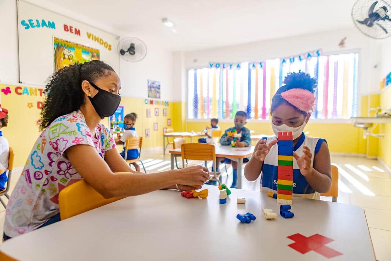Prefeitura mantém aulas presenciais e presta esclarecimentos sobre greve dos professores