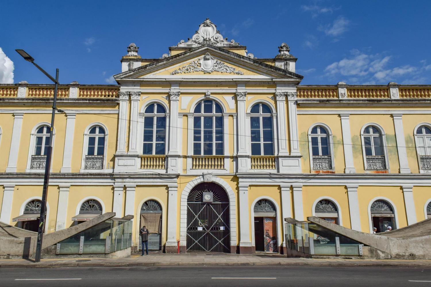 Mercado Público de Porto Alegre pode ter nome do escritor e jornalista Walter Galvani