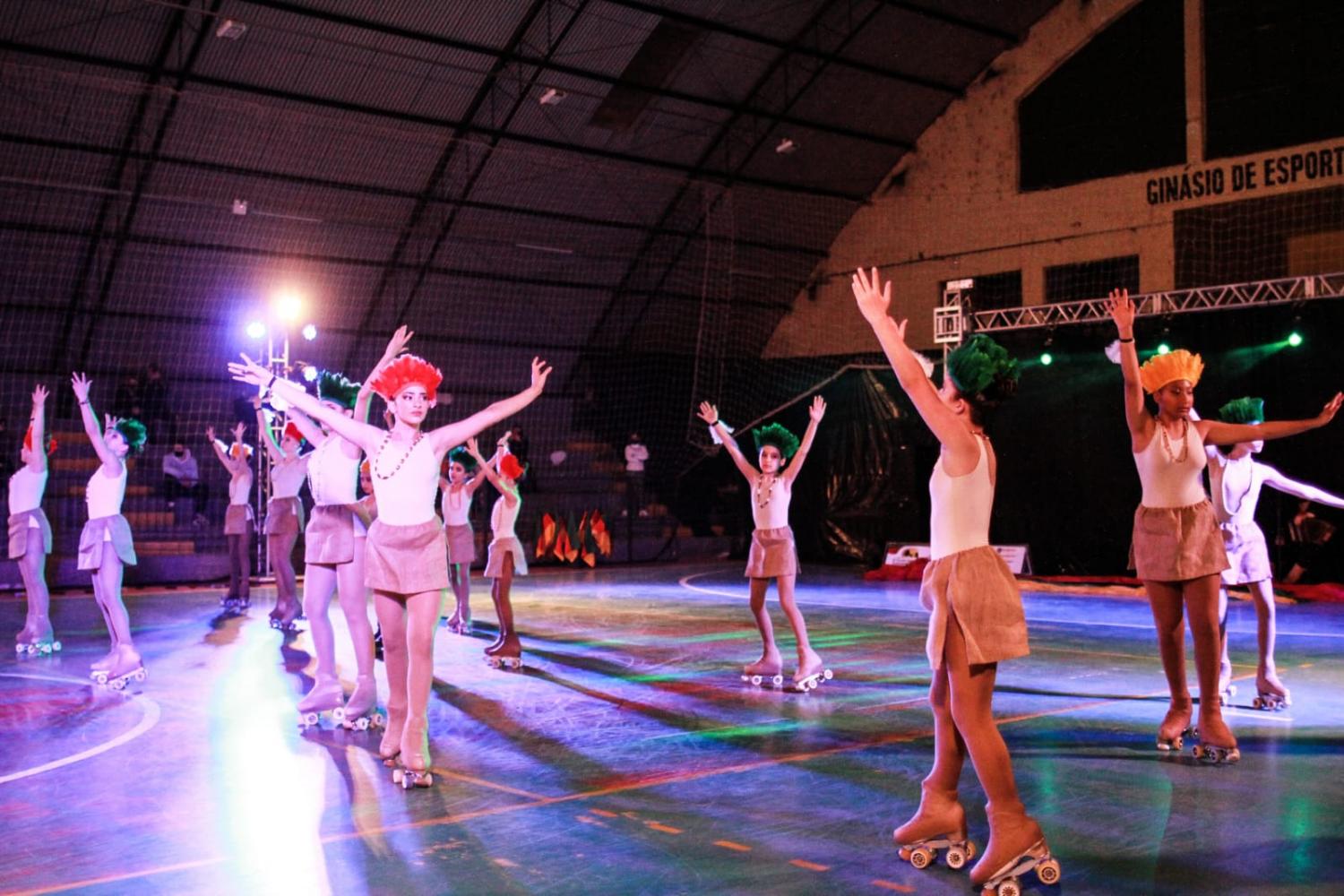 Show de patinação artística, no Coelhão, conta histórias e tradições do Rio Grande do Sul