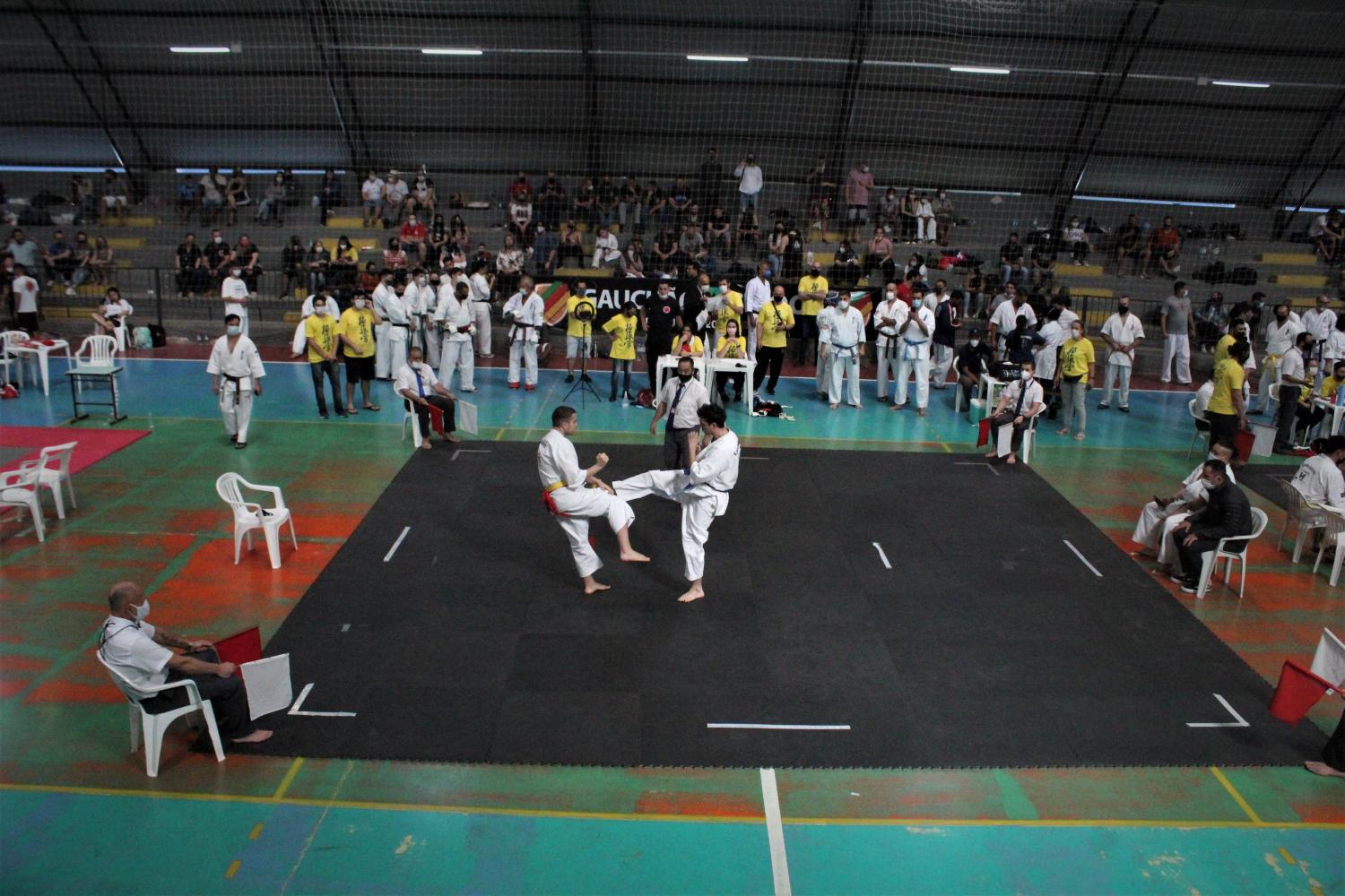 Guaíba sedia o Campeonato Brasileiro de Karatê Kyokushin, no Coelhão