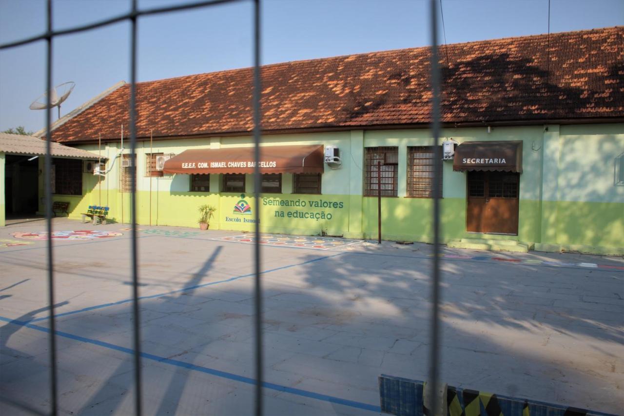 Escolas estaduais elegem novos diretores e vice-diretores nesta terça-feira