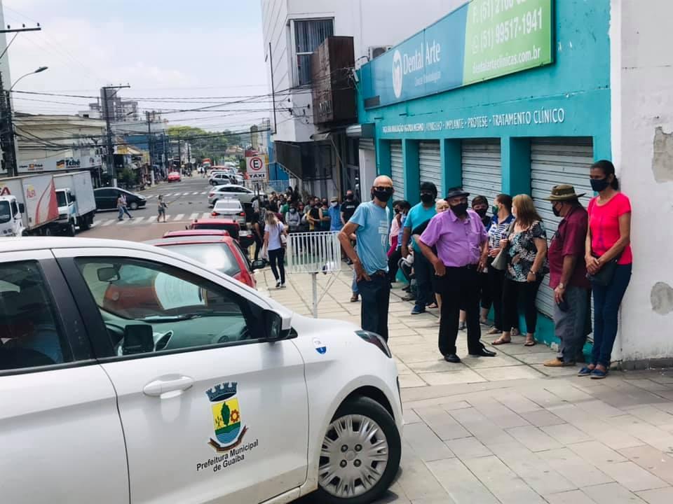 Operação da prefeitura notifica agências bancárias por demora no atendimento