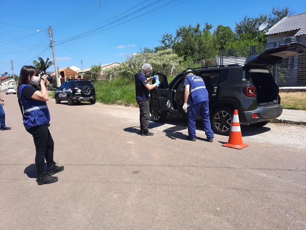 Dois homens morrem em confronto com a polícia após assalto a carro-forte em Guaíba