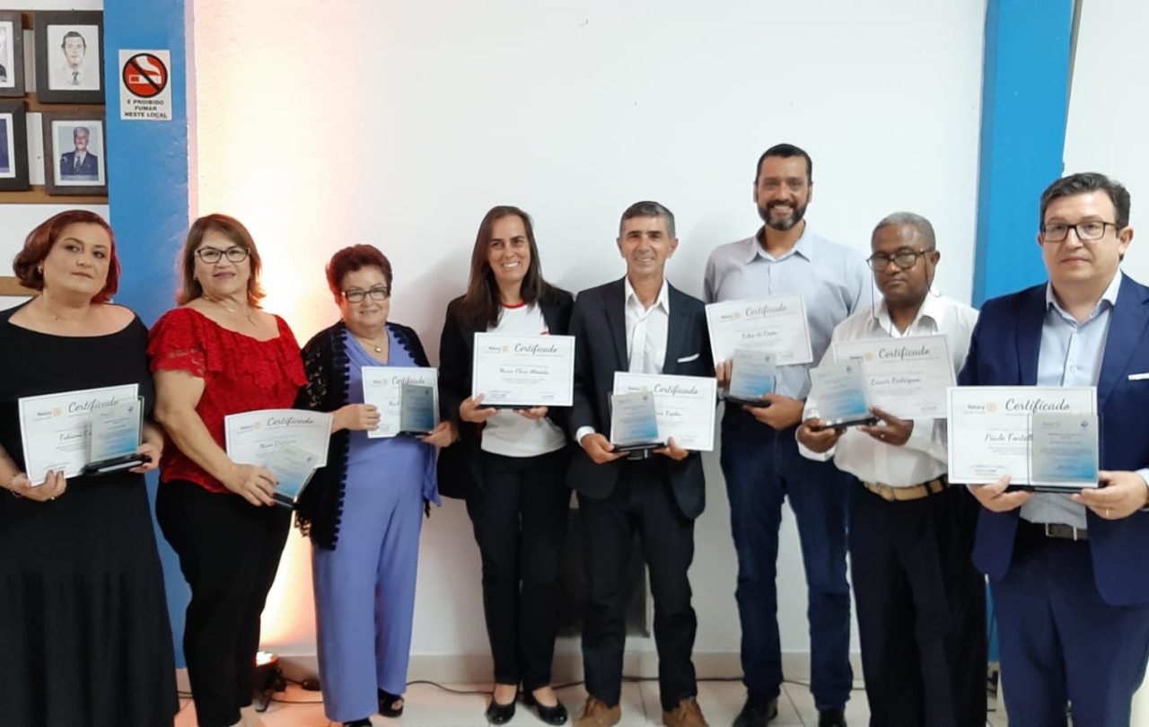 Profissionais e voluntários atuantes na pandemia são homenageados pelo Rotary