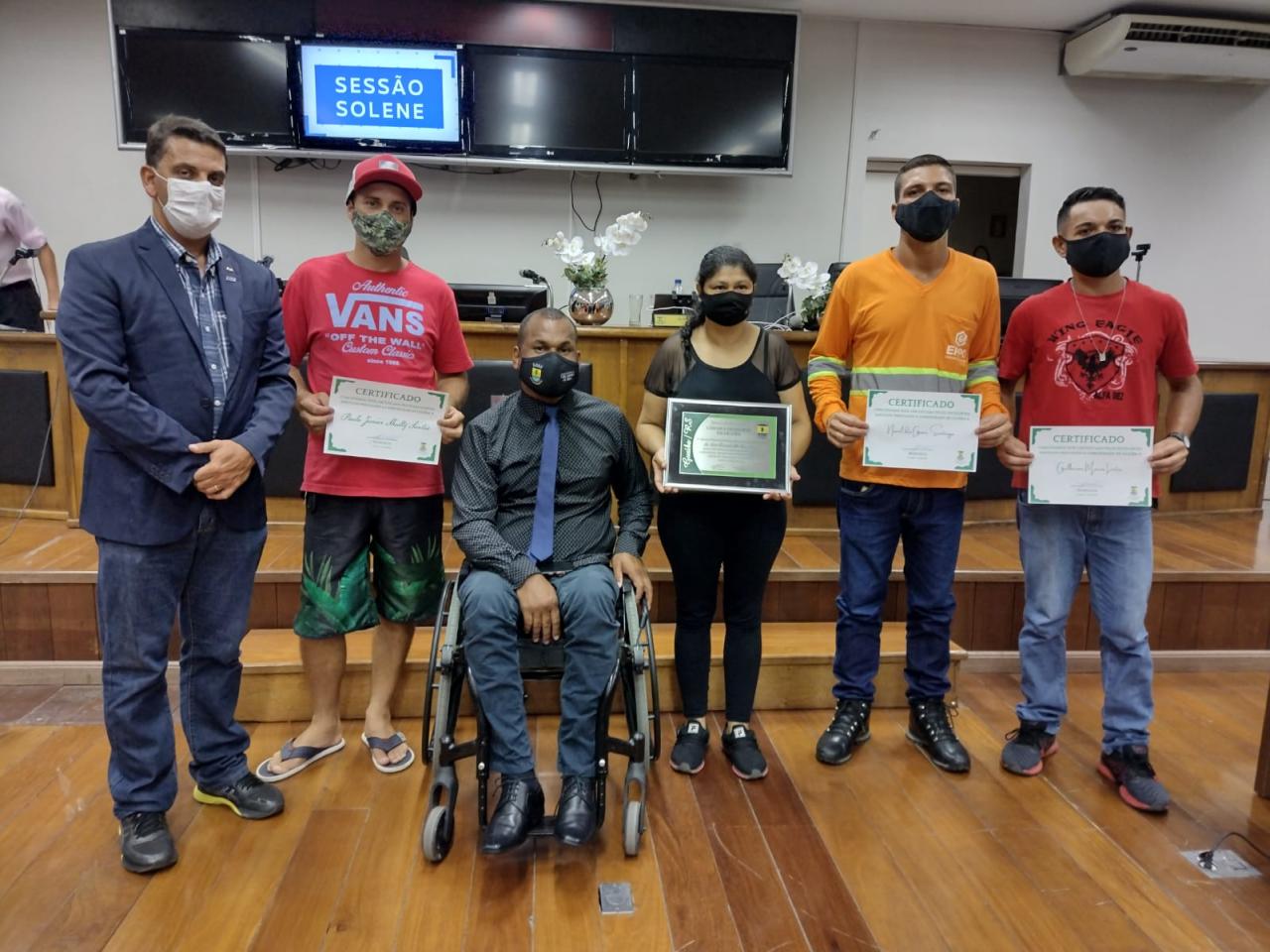 Coletores de Lixo recebem homenagem em sessão solene na Câmara de Vereadores