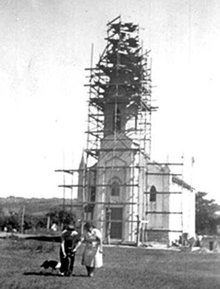 Constru&ccedil;&atilde;o da Igreja Nossa Senhora da Paz, Alegria, 1958.