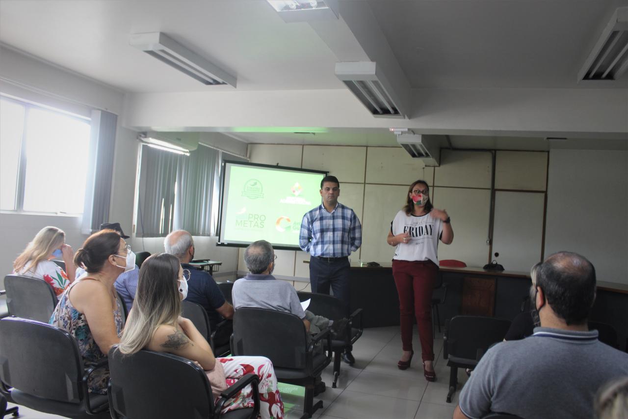 Maranata defende reforma administrativa em encontro com empresários de Guaíba
