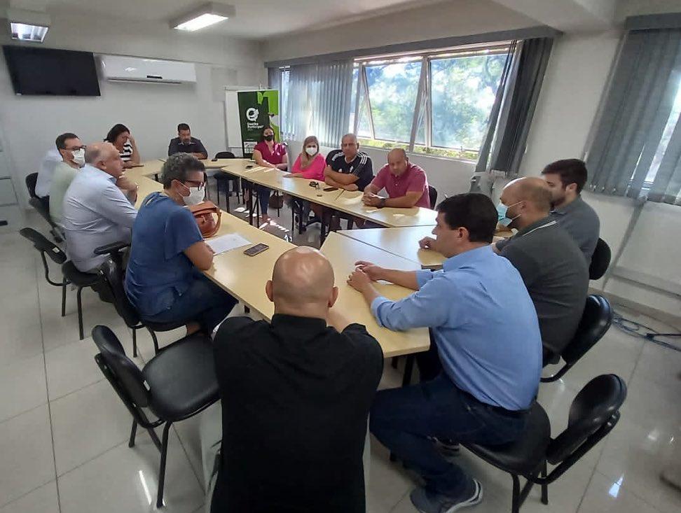 Após reunião com sindicato, Prefeitura retira proposta de alteração no plano de carreira do magistério