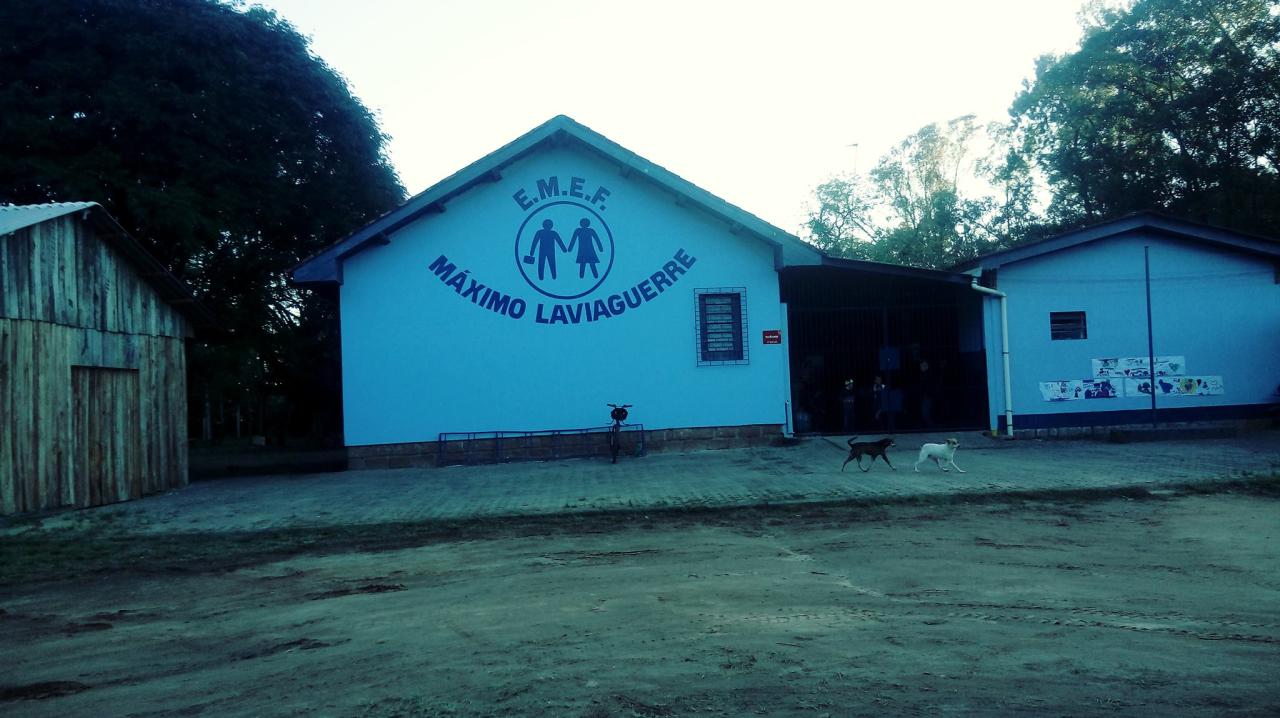 Sem luz há seis dias, escola Máximo Lavieguerre depende da CEEE para o retorno das aulas