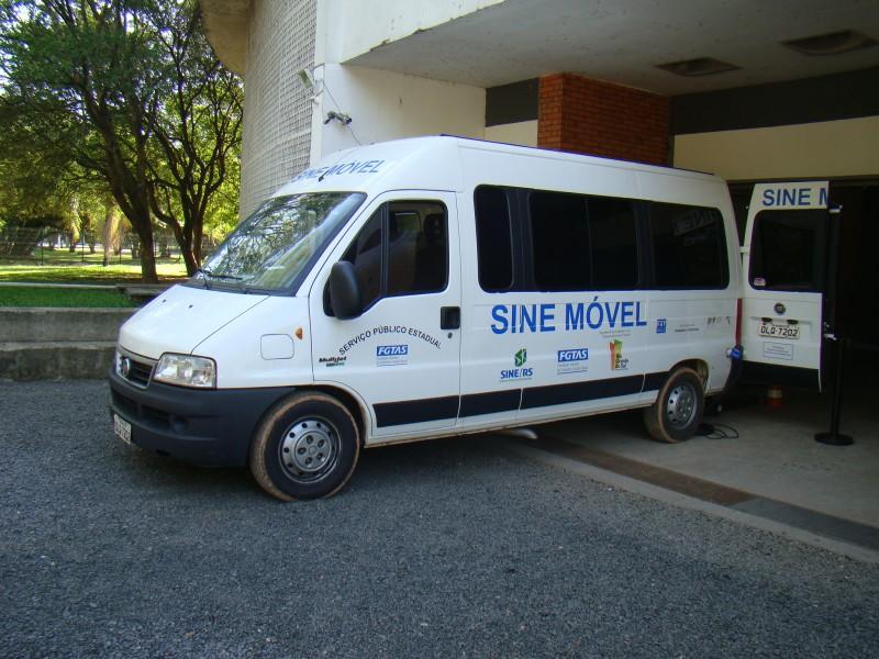 Com cerca de 200 vagas de emprego, Sine estará na escola Carlos de Moura e Cunha neste sábado