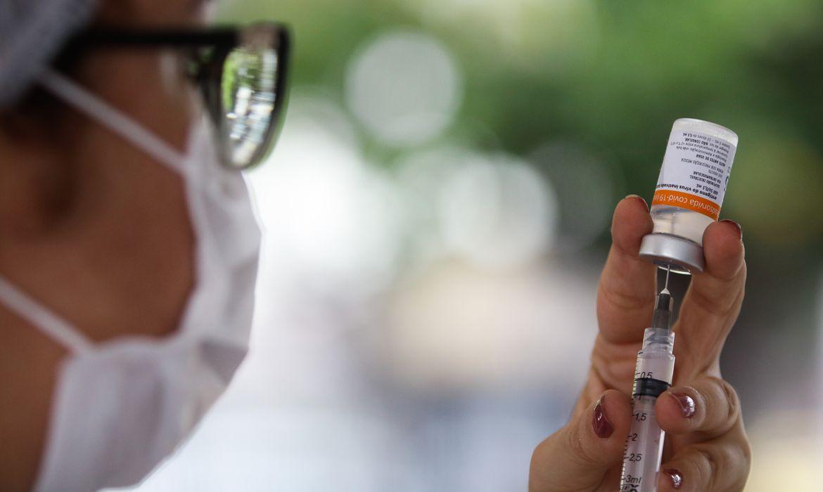 Guaíba começa aplicação da quarta dose contra covid-19 para idosos acima dos 80 anos