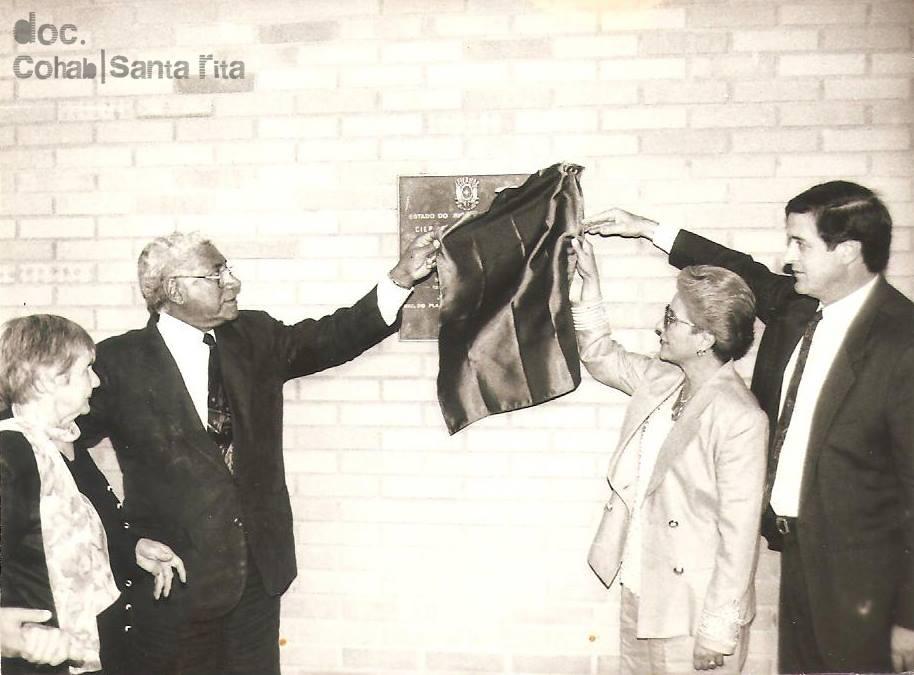 Inaugura&ccedil;&atilde;o da escola Ciep, com governador Alceu Collares, em 1994