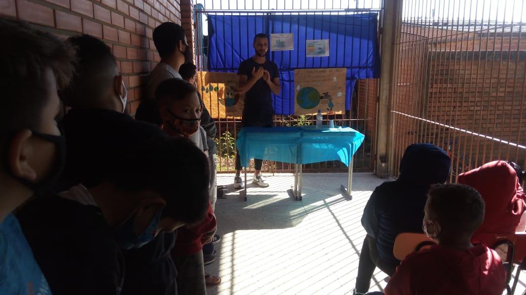 Poluição do arroio Passo Fundo é tema de aula na escola Izaura Ibanez Paiva, na São Jorge