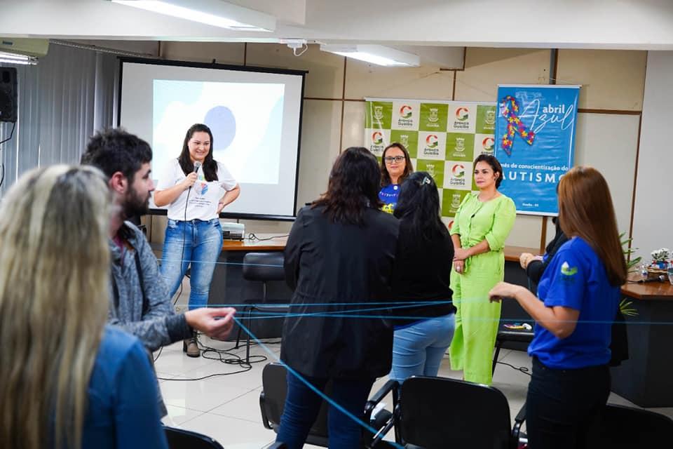Roda de conversa encerra o Abril Azul, mês de conscientização sobre a pessoa autista