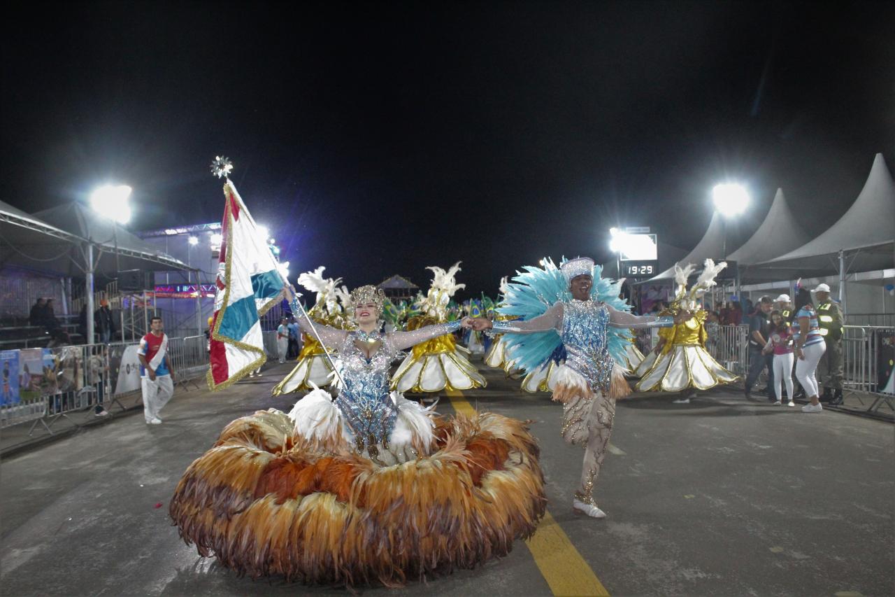 Com enredo sobre coragem, Cohab-Santa Rita desfila pela segunda vez no Carnaval de Porto Alegre