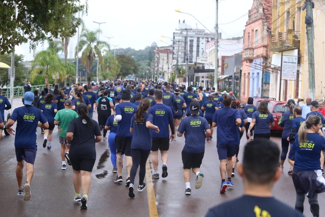 Em alusão ao dia do Trabalhador, Corrida do Sesi reúne mais de 700 participantes em Guaíba