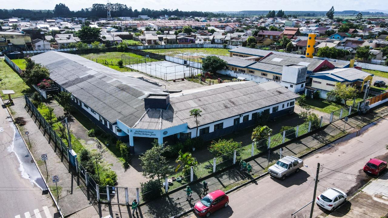 Escola Zilá Paiva, no Jardim dos Lagos, suspende aulas após surto de covid-19