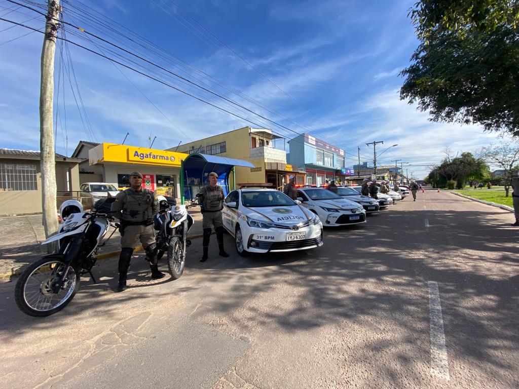 Brigada Militar de Guaíba recebe três novas viaturas semi blindadas