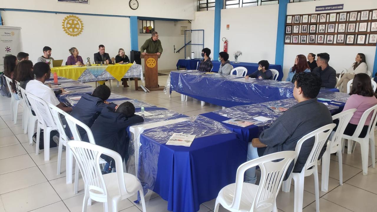 Rotary Guaíba treina estudantes da rede municipal para o Concurso Escolar de Oratória