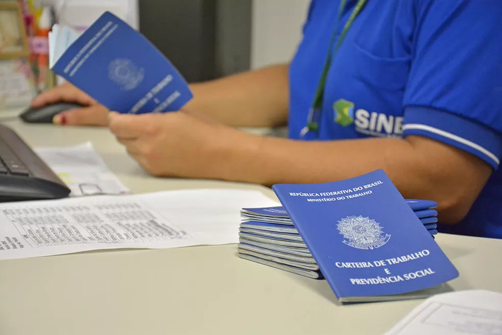 Operador de telemarketing, pedreiro e mais: Sine Guaíba oferta 22 vagas de emprego