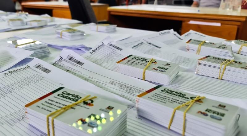 Entrega do Cartão Cidadão para novos beneficiários do Devolve ICMS se inicia nesta sexta