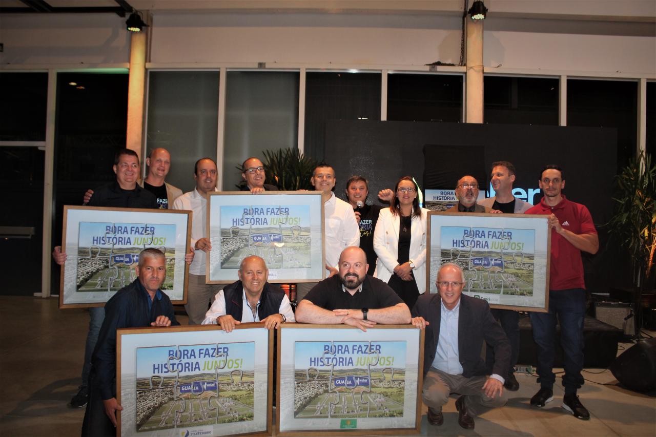 Weber lança bairro planejado Cidades Inteligentes Guaíba e homenageia parceiros