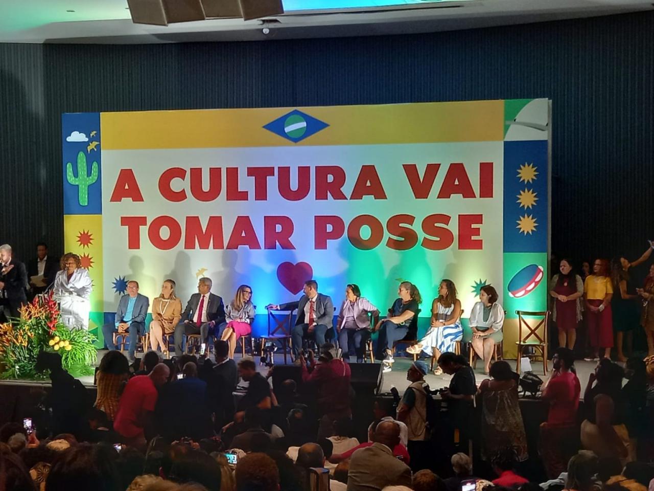 Reconstrução da Cultura Brasileira