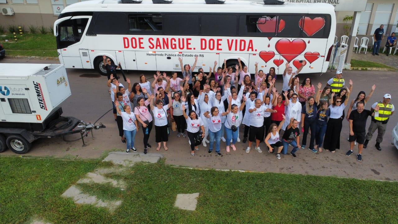 60 doadoras de sangue participam da 3ª edição do projeto Sangue de Mulher, no hospital Nelson Cornetet
