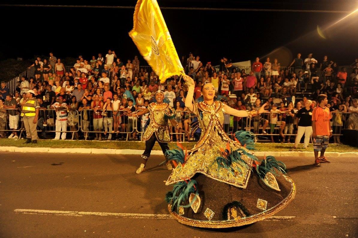 Carnaval fora de época retorna a avenida Nestor de Moura Jardim neste sábado