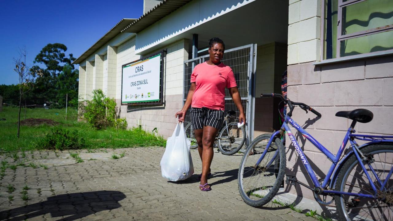 Guaíba inicia programa de distribuição de alimentos para cerca de 2 mil moradores