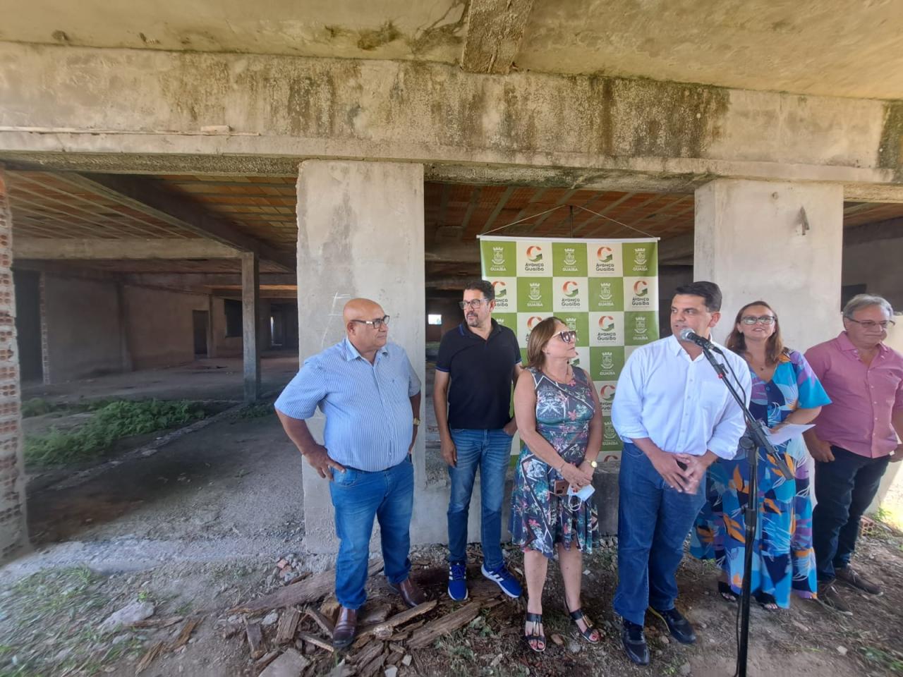 Prefeito e autoridades participaram da solenidades nesta quarta-feira
