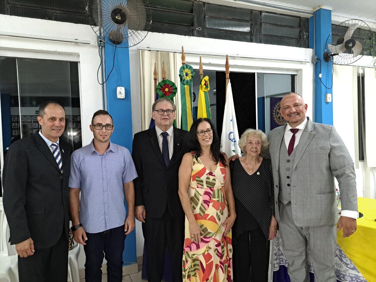 Rotary Clubs de Guaíba celebram 100 anos da organização no Brasil e empossam novos associados
