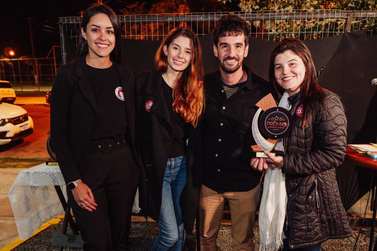 Projeto "SOS Gatos da Col&ocirc;nia" recebeu trof&eacute;u Men&ccedil;&atilde;o Honrosa