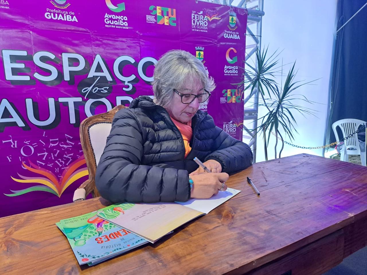 Feira do Livro: escritora guaibense Vera Salbego lança oficialmente 