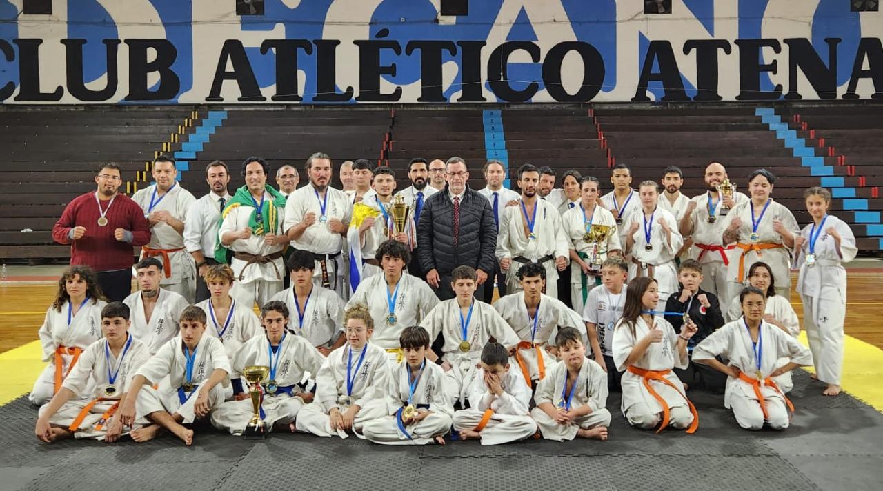Atletas de Guaíba conquistam medalhas no Campeonato de Karate Kyokushin do Uruguai