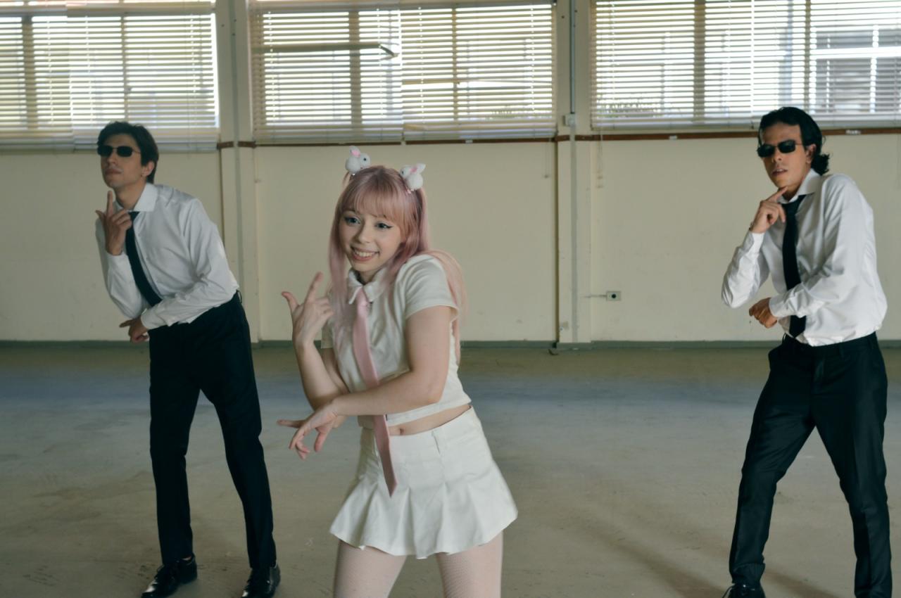 Cantora guaibense Adrelise lança clipe da música 