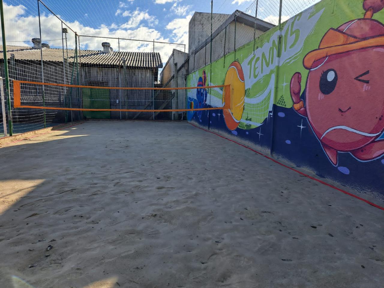 Escola Rio Grande do Sul inaugura quadra de beach tennis